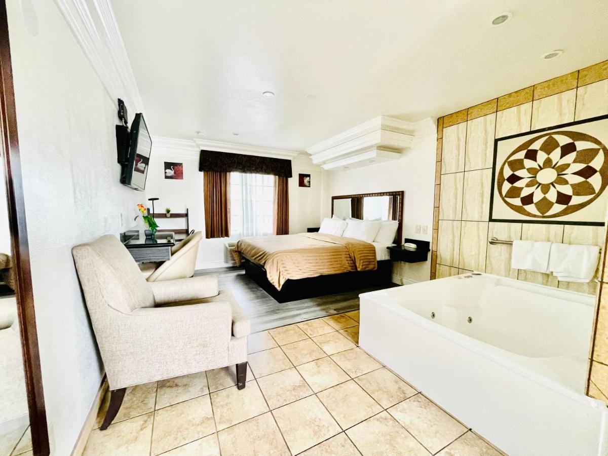 Rodeway Inn Санта-Ана Экстерьер фото