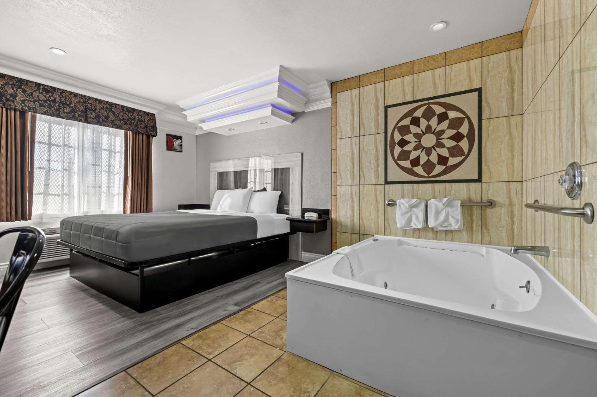 Rodeway Inn Санта-Ана Экстерьер фото