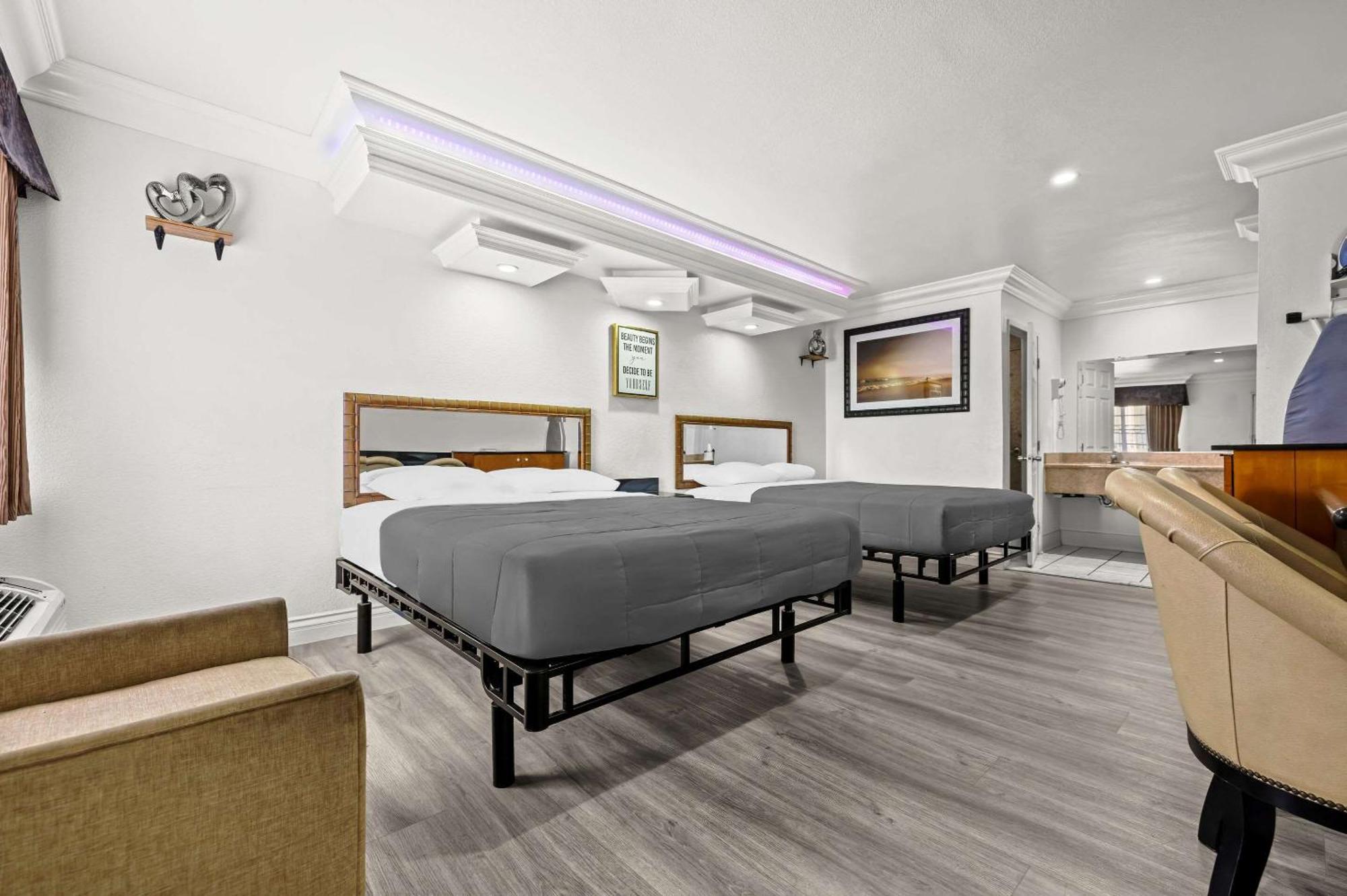 Rodeway Inn Санта-Ана Экстерьер фото