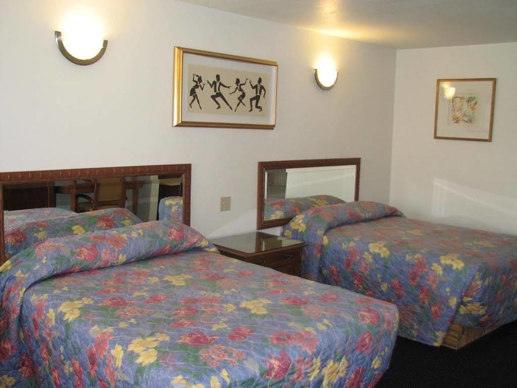 Rodeway Inn Санта-Ана Экстерьер фото